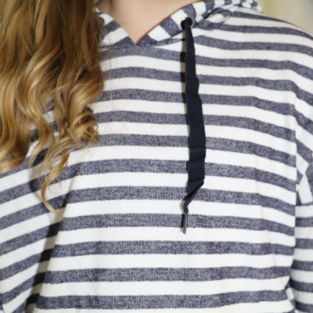 Navy and white sweater / Forever 21